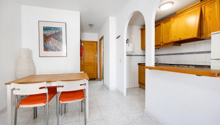 Återförsäljning - Lägenhet - Torrevieja - Playa de los Locos