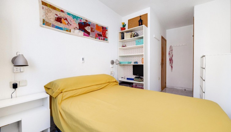 Återförsäljning - Lägenhet - Torrevieja - Playa de los Locos