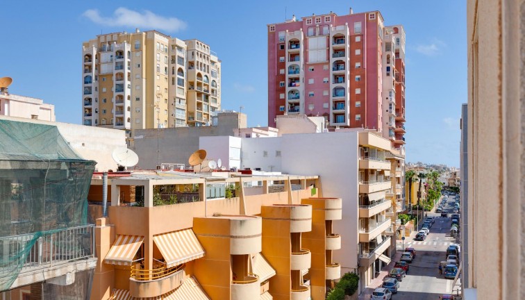 Återförsäljning - Lägenhet - Torrevieja - Playa de los Locos