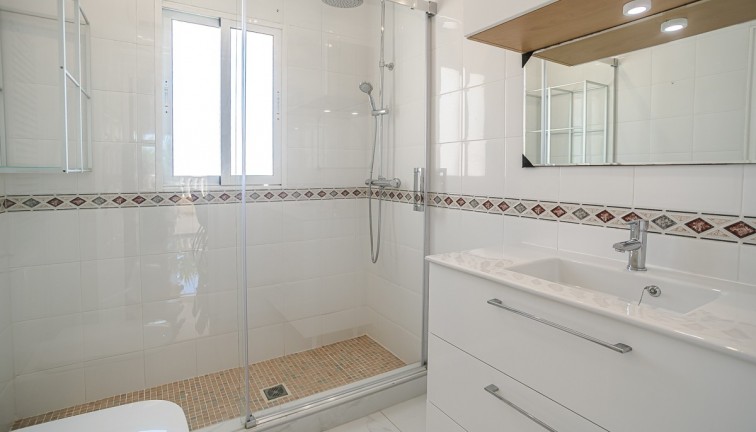 Reventa - Chalet - Torrevieja - La Siesta