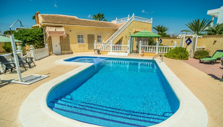 Reventa - Chalet - Torrevieja - La Siesta
