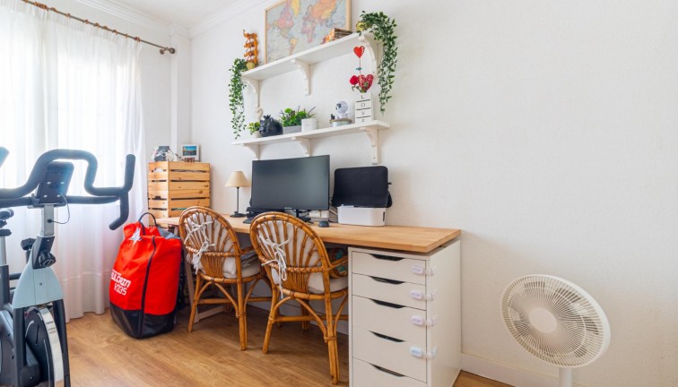 Resale - Apartment - Torrevieja - La veleta