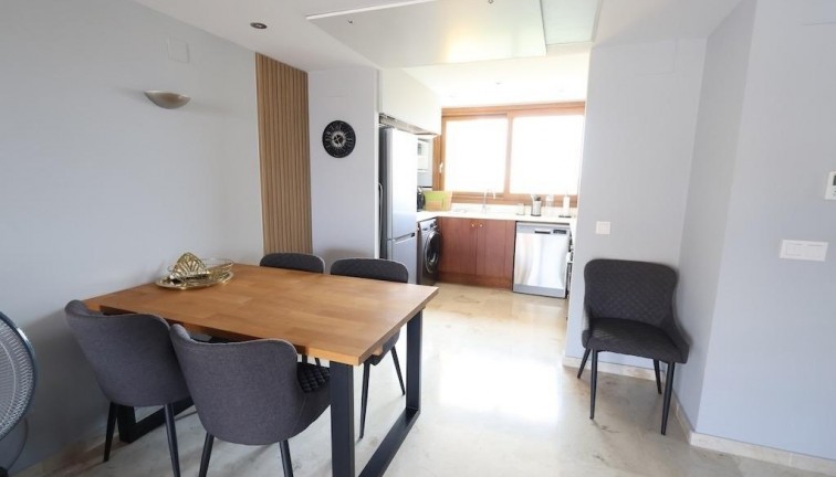 Reventa - Apartamento - Apartamento en el último piso - Torrevieja - Punta Prima