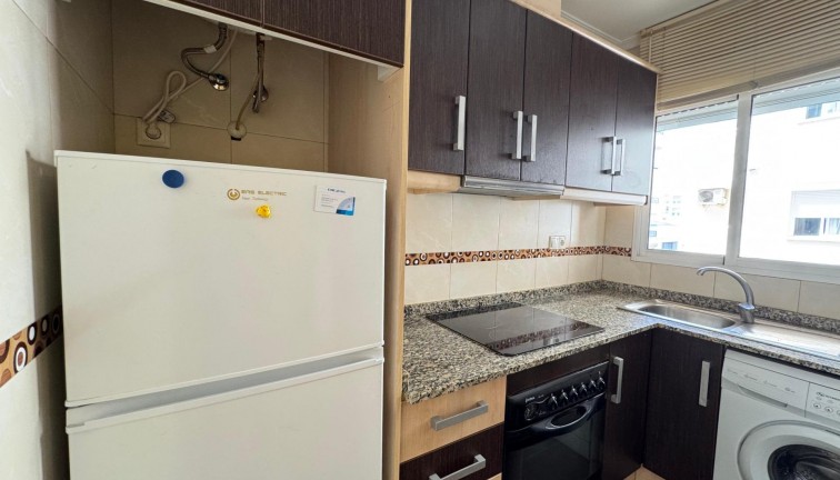 Återförsäljning - Lägenhet - Torrevieja