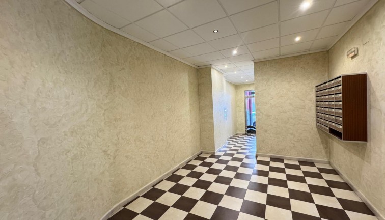 Återförsäljning - Lägenhet - Torrevieja