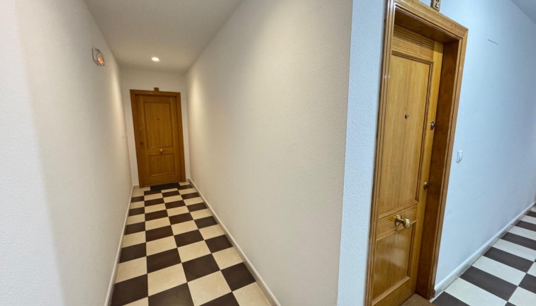 Återförsäljning - Lägenhet - Torrevieja