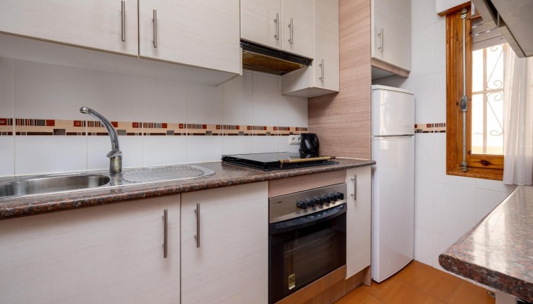 Återförsäljning - Lägenhet - Torrevieja - LA MATA