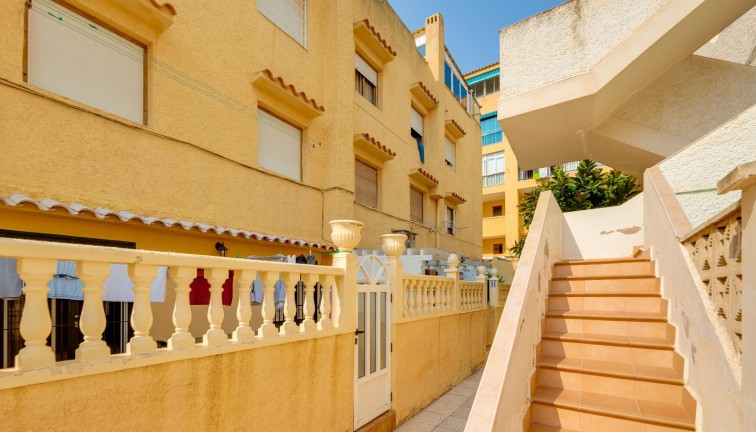 Återförsäljning - Lägenhet - Torrevieja - LA MATA