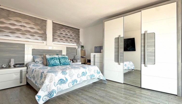 Resale - Chalet - Orihuela Costa - Villamartín