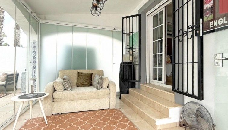 Resale - Chalet - Orihuela Costa - Villamartín