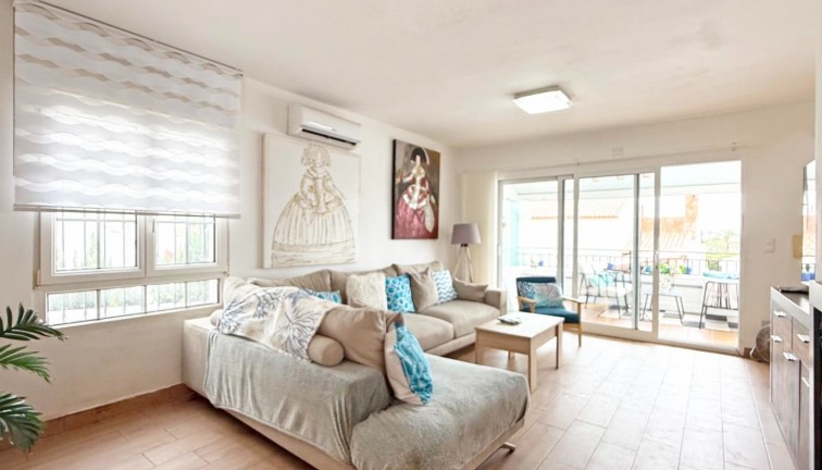 Resale - Chalet - Orihuela Costa - Villamartín