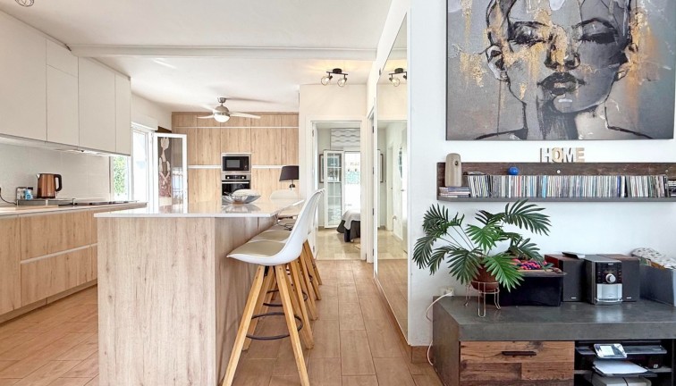 Resale - Chalet - Orihuela Costa - Villamartín