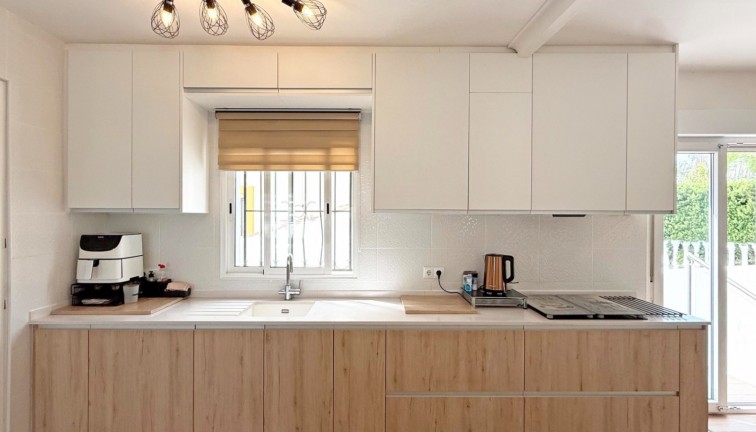 Resale - Chalet - Orihuela Costa - Villamartín