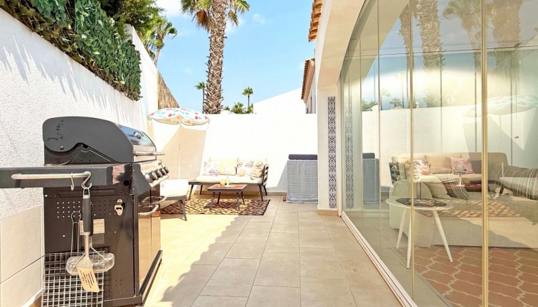 Resale - Chalet - Orihuela Costa - Villamartín