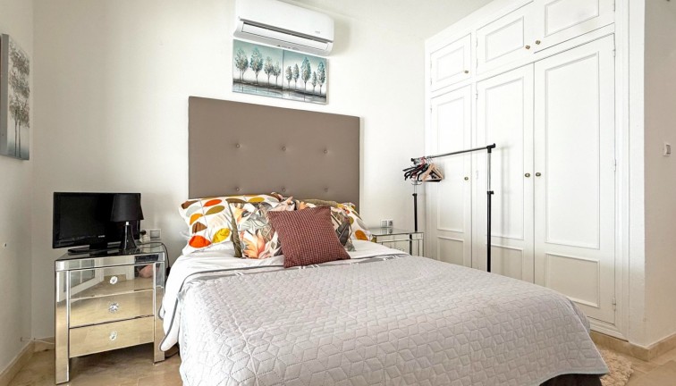 Resale - Chalet - Orihuela Costa - Villamartín