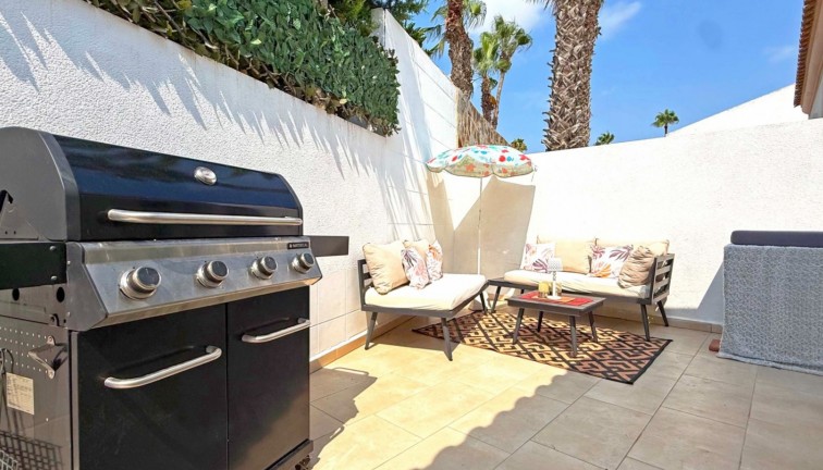 Resale - Chalet - Orihuela Costa - Villamartín