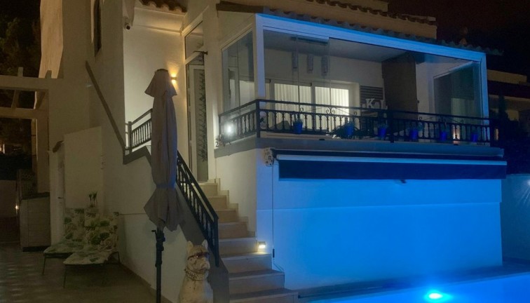 Resale - Chalet - Orihuela Costa - Villamartín