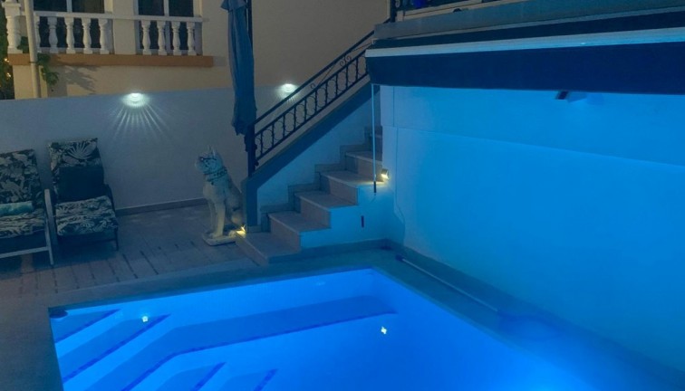 Resale - Chalet - Orihuela Costa - Villamartín