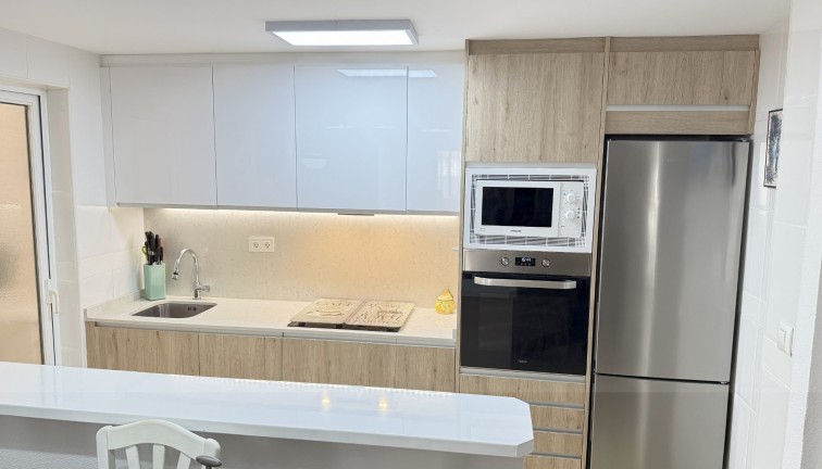 Resale - Apartment - Orihuela Costa - La Zenia