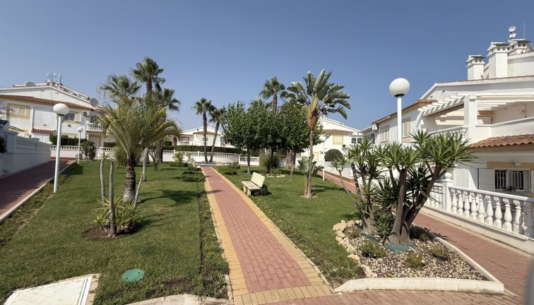Resale - Apartment - Orihuela Costa - La Zenia