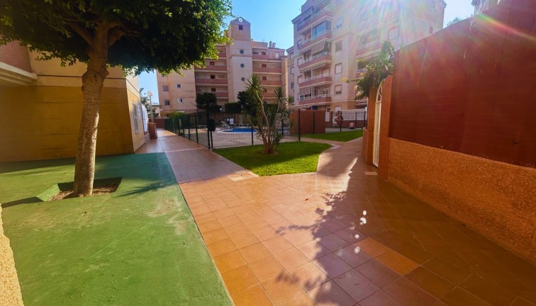 Resale - Apartment - Torrevieja
