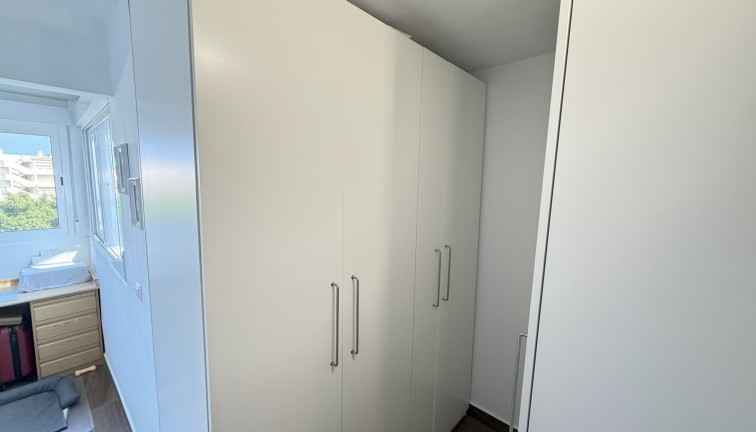 Resale - Chalet - Orihuela Costa - La Zenia