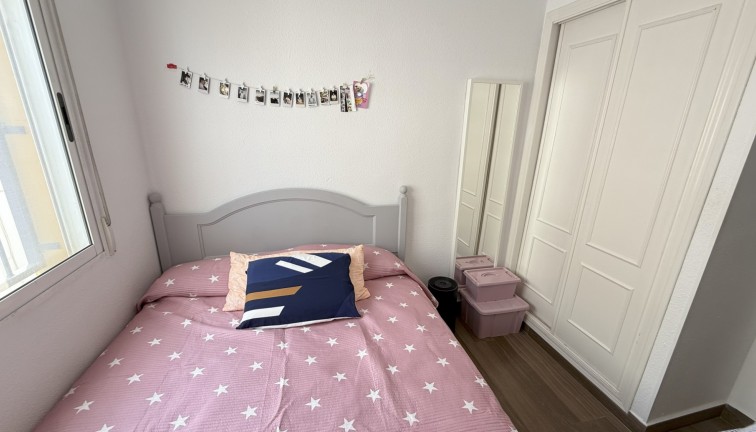 Resale - Chalet - Orihuela Costa - La Zenia