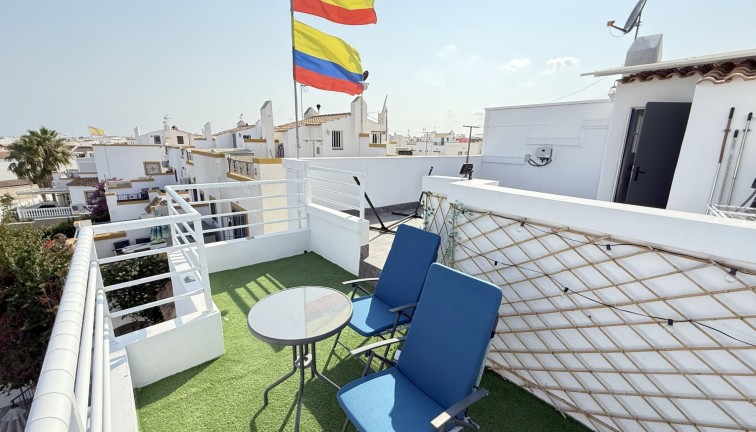 Resale - Chalet - Orihuela Costa - La Zenia