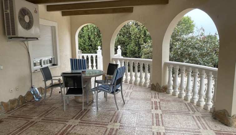 Jälleenmyynti - Finca - Daya Vieja