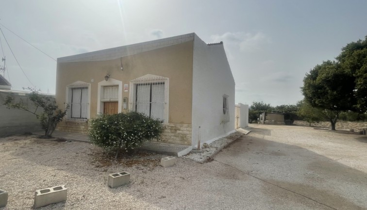 Resale - Finca - Rojales