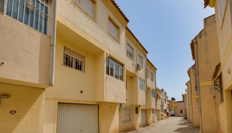 Reventa - Casa adosada - Los Montesinos - LOS MONTESINOS