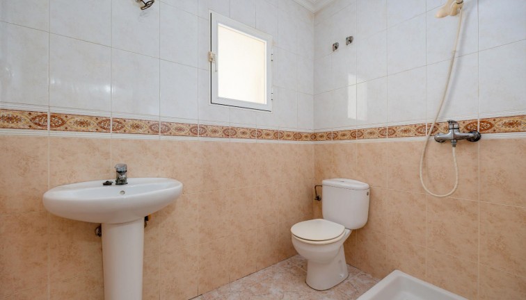 Reventa - Casa adosada - Los Montesinos - LOS MONTESINOS