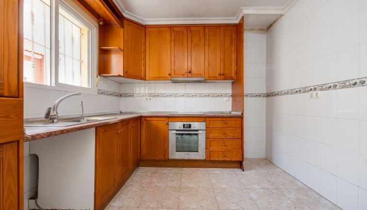 Reventa - Casa adosada - Los Montesinos - LOS MONTESINOS