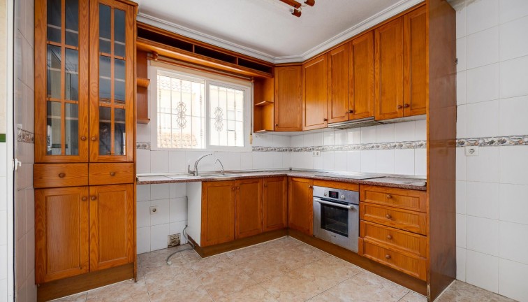 Reventa - Casa adosada - Los Montesinos - LOS MONTESINOS