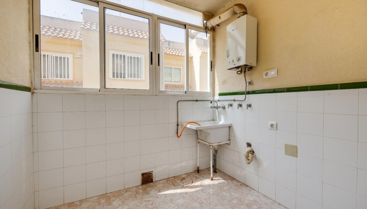 Reventa - Casa adosada - Los Montesinos - LOS MONTESINOS