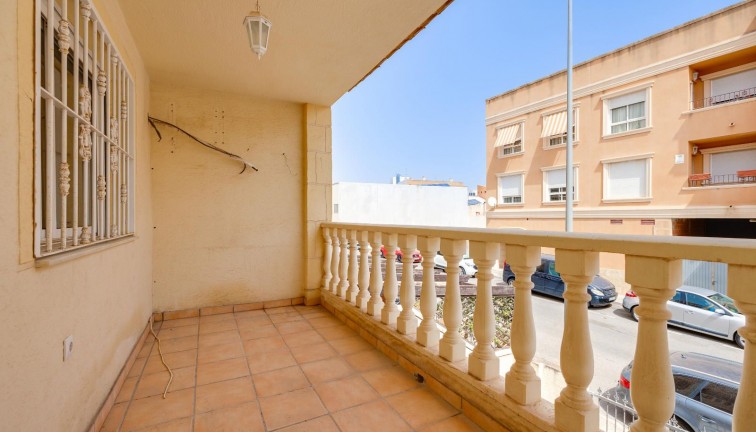 Reventa - Casa adosada - Los Montesinos - LOS MONTESINOS