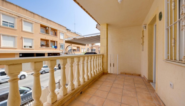 Reventa - Casa adosada - Los Montesinos - LOS MONTESINOS