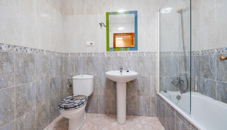 Reventa - Casa adosada - Los Montesinos - LOS MONTESINOS