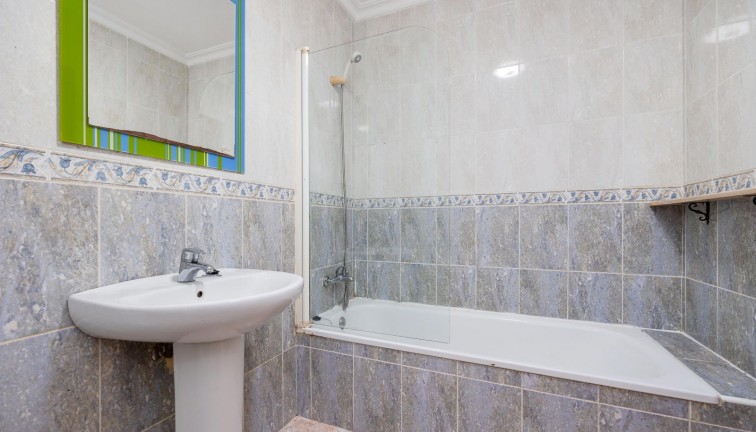 Reventa - Casa adosada - Los Montesinos - LOS MONTESINOS