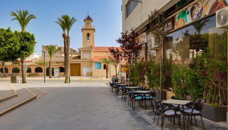 Reventa - Casa adosada - Los Montesinos - LOS MONTESINOS