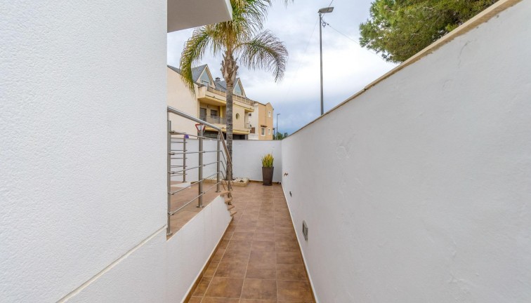 Resale - Chalet - Rojales