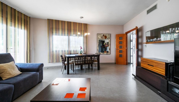 Resale - Chalet - Rojales