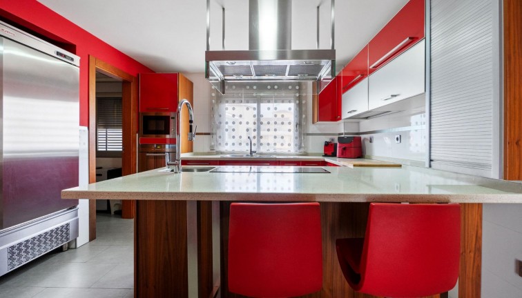 Resale - Chalet - Rojales