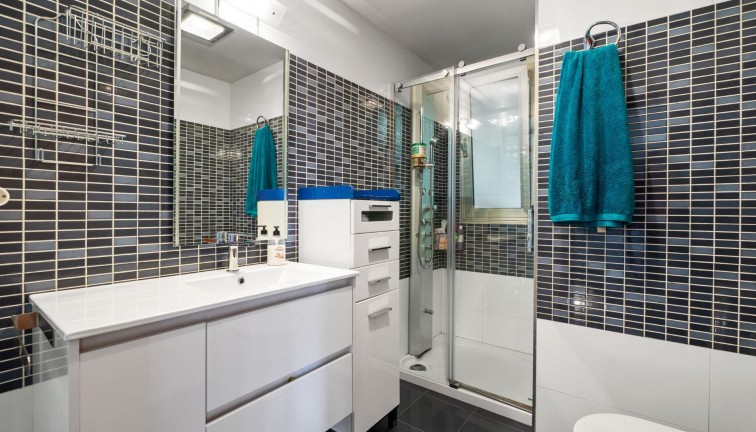 Resale - Chalet - Rojales