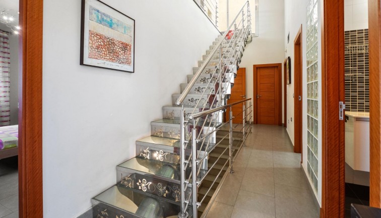 Resale - Chalet - Rojales