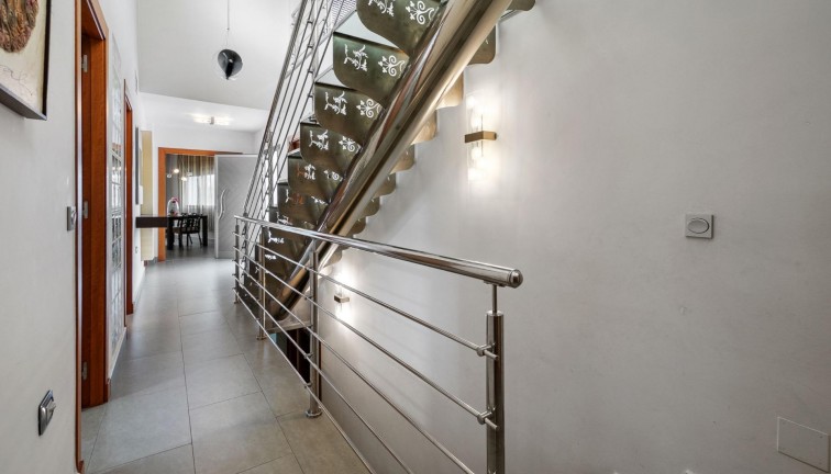 Resale - Chalet - Rojales