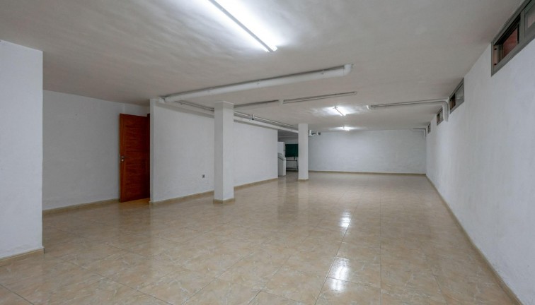 Resale - Chalet - Rojales