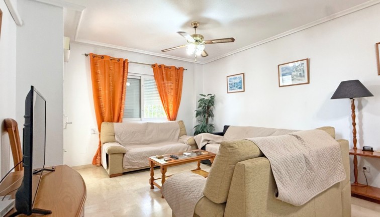 Resale - Apartment - Orihuela Costa - Villamartín