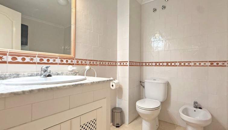 Resale - Apartment - Orihuela Costa - Villamartín