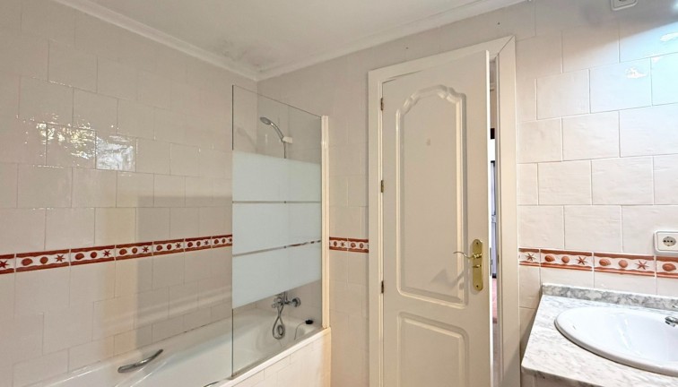 Resale - Apartment - Orihuela Costa - Villamartín